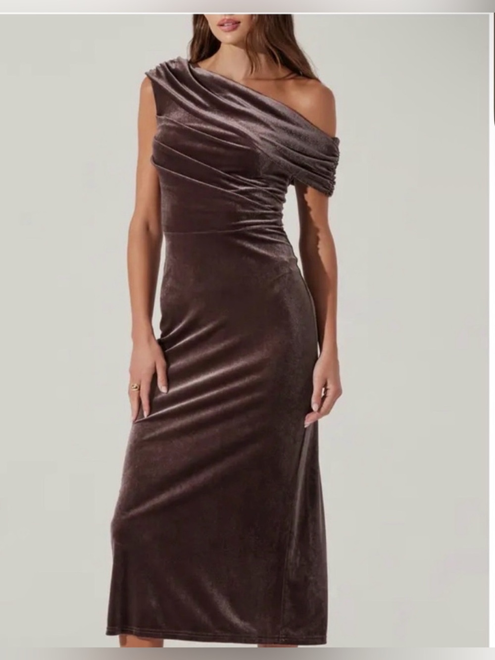 ASTR THE LABEL Off-Shoulder Velvet Midi Dress in Brown size medium NEW
